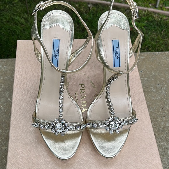 Prada gold kid leather and crystal shoes - Picture 3 of 9